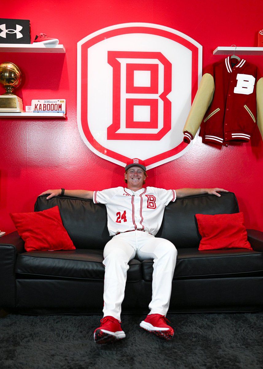 BankstonLembcke's tweet photo. Super excited and blessed to announce my commitment to Bradley University! 
Let’s work! @hittingmental @curtyk22 https://t.co/eUVotx2uuU