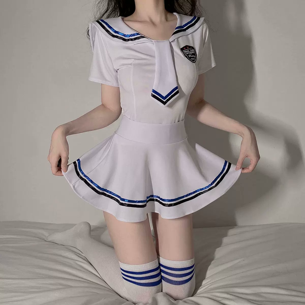 davidlee96142's tweet photo. @qiyizhongzi I recommend you wearing this White and Blue sailor custome for your video clip coming soon 😍🥵 https://t.co/vYwYDx4WGF