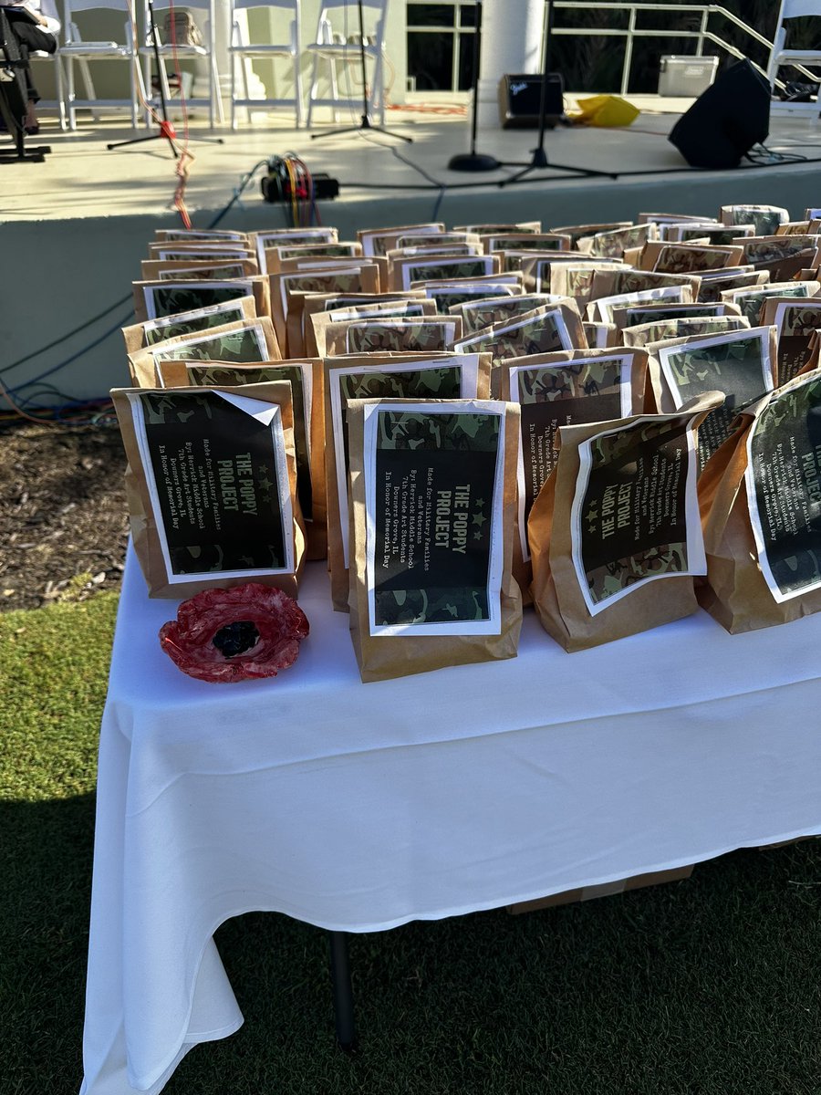 Mrs_Lukes's tweet photo. Happy Memorial Day! Thank you to all who have served and to those who paid the ultimate sacrifice for our freedom. @HerrickMS poppies have been gifted to veteran families in Florida Memorial Day Celebration today. ๐บ๐ธโค๏ธ๐ค๐๐บ๐ธ #dg58pride #ThePoppyProject https://t.co/d1qmiByvqj