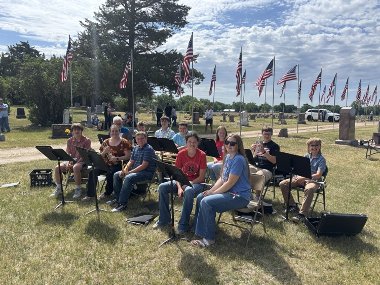 CwcChambers's tweet photo. Band warming up for the Memorial Day Service.  🇺🇸 https://t.co/kam1wO5Vao