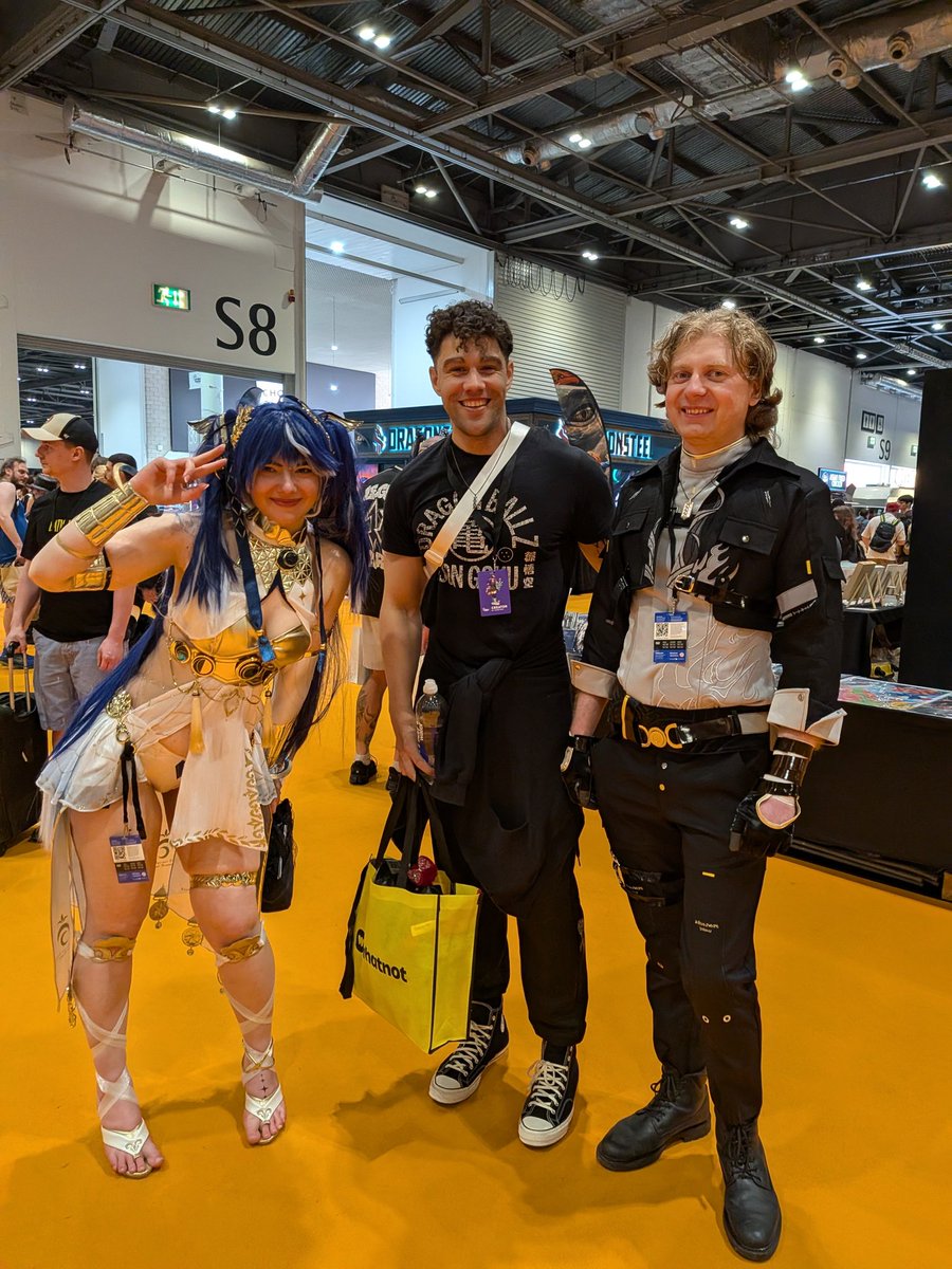 AmethystAbrams's tweet photo. Had The Pleasure To Attend @MCMComicCon this year as a creator and met a good few of you out there,  I couldn't make the WuWa Meet Up which I am gutted about but I'll be sure to doy best to meet many more of you at the next one for sure 😊😊 https://t.co/b5JDiHwPSR