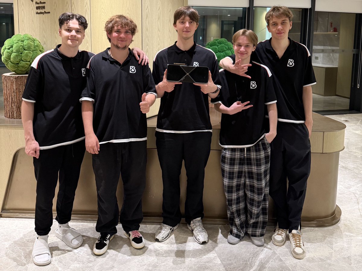 B8 Esports tweet media