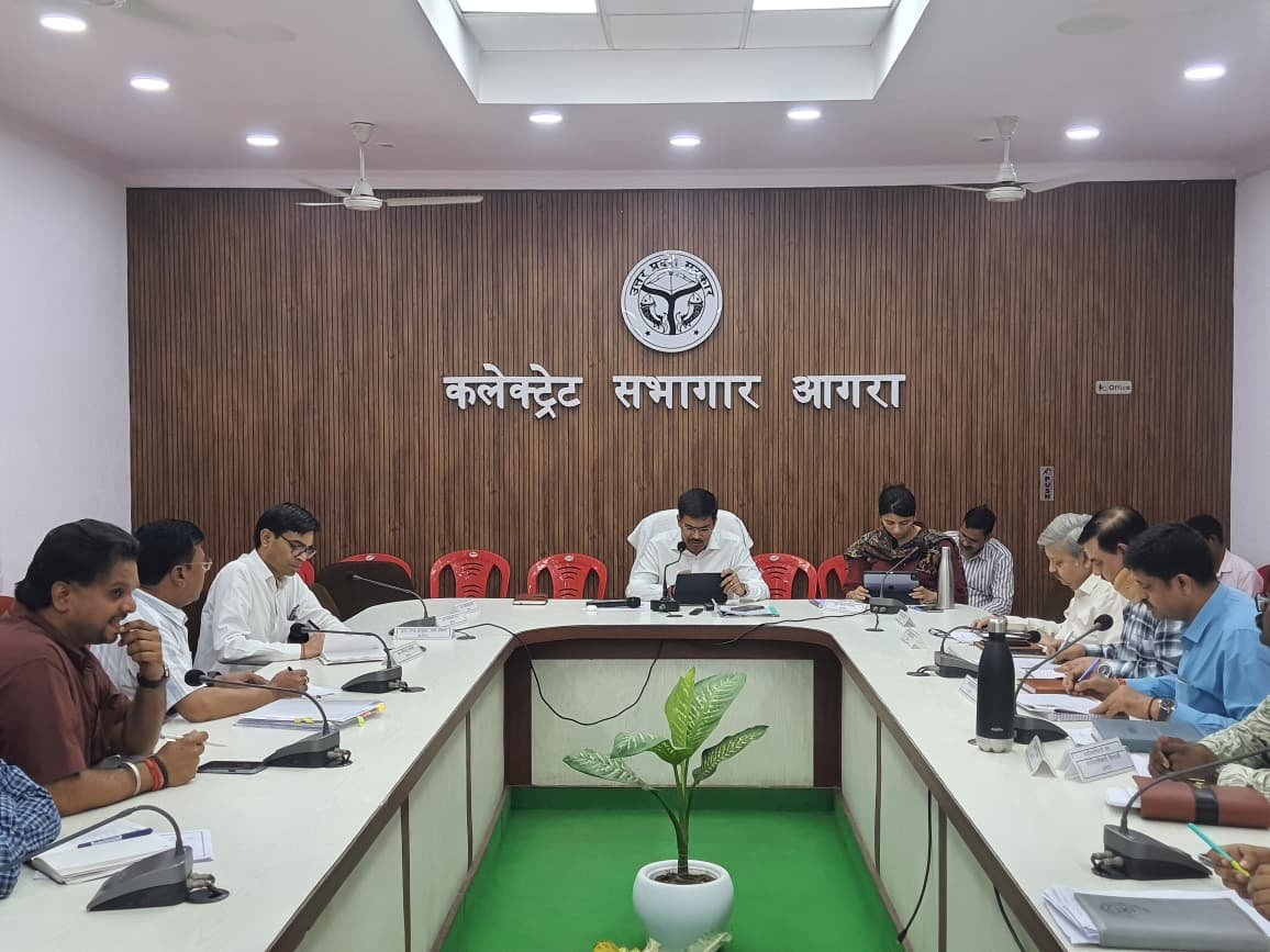 bstvlive's tweet photo. आगरा
➡डीएम ने CMIS पोर्टल परियोजनाओं की समीक्षा की
➡लंबित निर्माण कार्यों पर अधिकारियों को दिए निर्देश
➡पूर्ण परियोजनाओं को जल्द हैंडओवर करने के आदेश
➡निर्माण कार्यों की गुणवत्ता पर ध्यान देने के निर्देश
#Agra #CMIS #UttarPradesh @OfficeOfDMAgra https://t.co/p9oO59qiQb