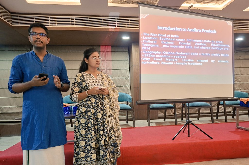 ni3ti's tweet photo. @EBSB_YuvaSangam @PMOIndia @narendramodi @EduMinOfIndia @EBSB_Edumin @dpradhanbjp @AICTE_INDIA @MIB_India @MinOfCultureGoI An unforgettable culinary and cultural experience ✨🍛

“Taste it. Live it. Feel it.” perfectly captured the spirit of the evening ❤️ https://t.co/1uePbCA4lV
