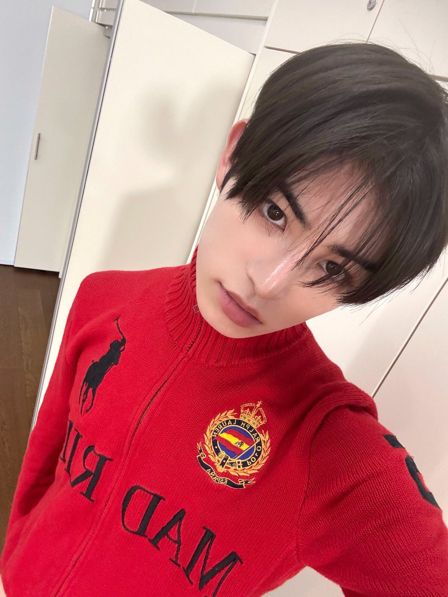 oyasuminje's tweet photo. buah masak merah belum tentu manis rasanya🍓🍎🍒

…kalo kita berdua sih udah pasti manis ya😘❤️💄🌹🤣 # izinnnn

#weflipselcaday #wfsd #KickFlip #킥플립 https://t.co/cOyZ6L9Cb2