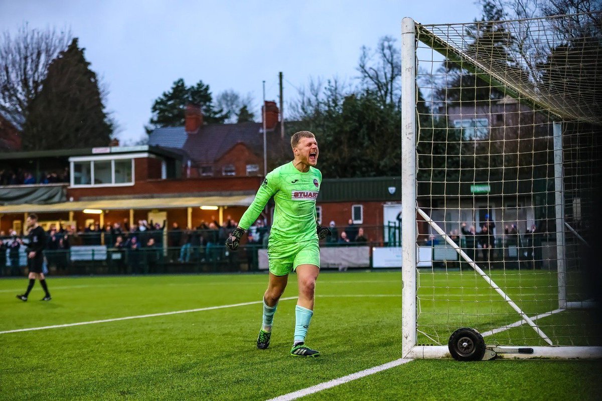 NuneatonTFC's tweet photo. BACHE ON BOARD | Nuneaton Town are pleased to announce that goalkeeper Brandon Bache has agreed terms with the club for the 2026/27 season.

Read more: https://t.co/zoQkvfkcAe

Welcome back, Brandon! https://t.co/7EkPTyv8UW