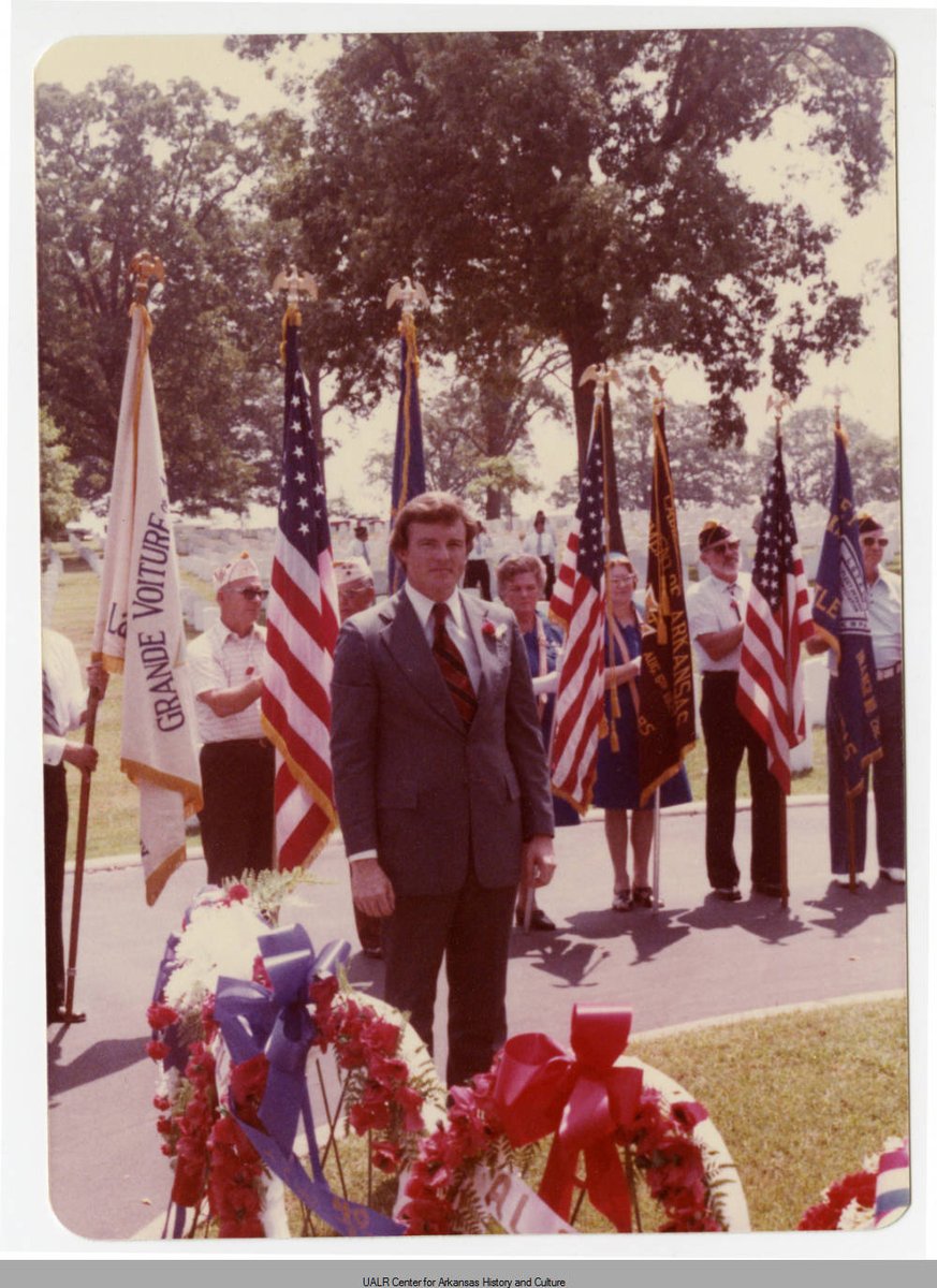 UALRCAHC's tweet photo. Happy Memorial Day! While we are closed today, we honor the brave individuals who died in service to our country. 🦅

Here is a look back at June 1977, with then-U.S. Representative Jim Guy Tucker attending a memorial service in Little Rock. https://t.co/PFO0IQwfjI