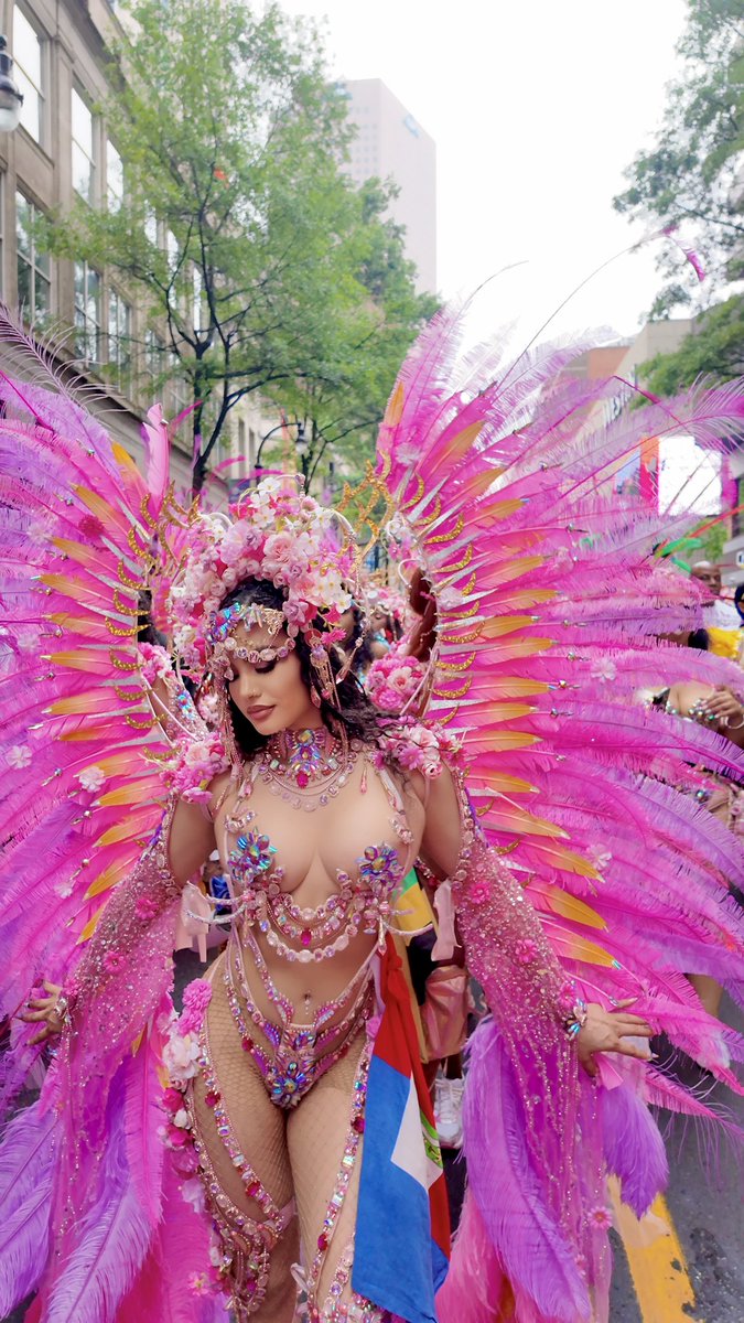 The Worlds Baddest DJ ・❥・ tweet media