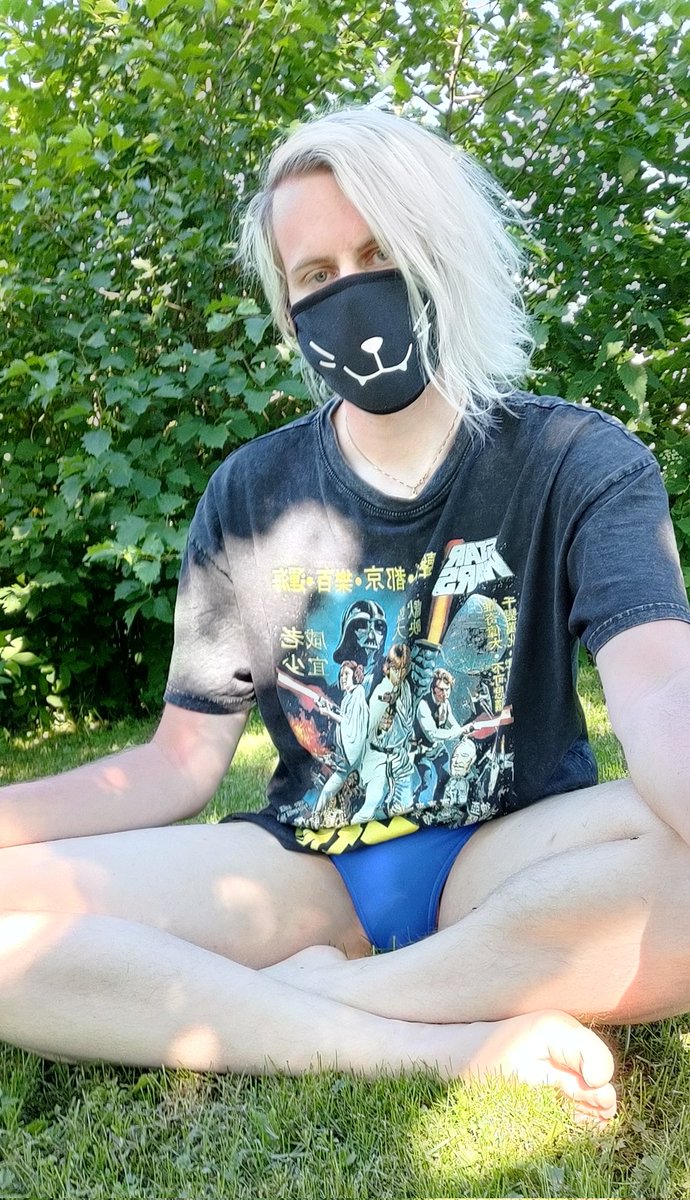 Michaboi's tweet photo. The catboy has thawed out in the summer weather:3 https://t.co/v9MYKZQDKp
