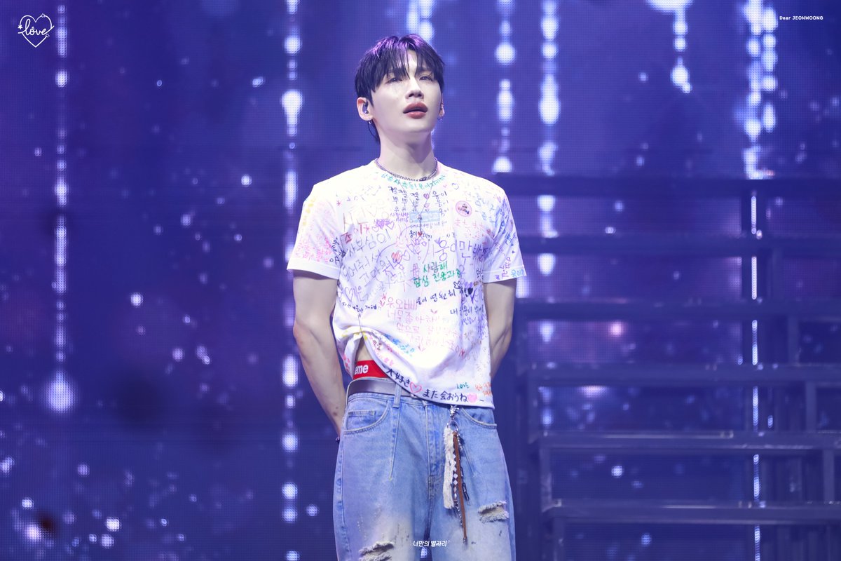 _STARLIGHT_JW's tweet photo. 260524 6IX TO SEVEN #전웅
아이돌은 울 때도 예쁘게 울어야 한다고
예쁘게 우는 것도 아이돌의 덕목이라며
그래야 사진도 예쁘게 찍힌다고,,,
어디선가 네가 얘기했던 그 얘기가 생각나서, 
너무 우는 모습은 내가 마음이 너무 아파서 못 보겠어서,
네 바람대로 예쁜 모습만 남겨주고 싶어서...
#AB6IX #에이비식스 
#JEONWOONG #ウンくん