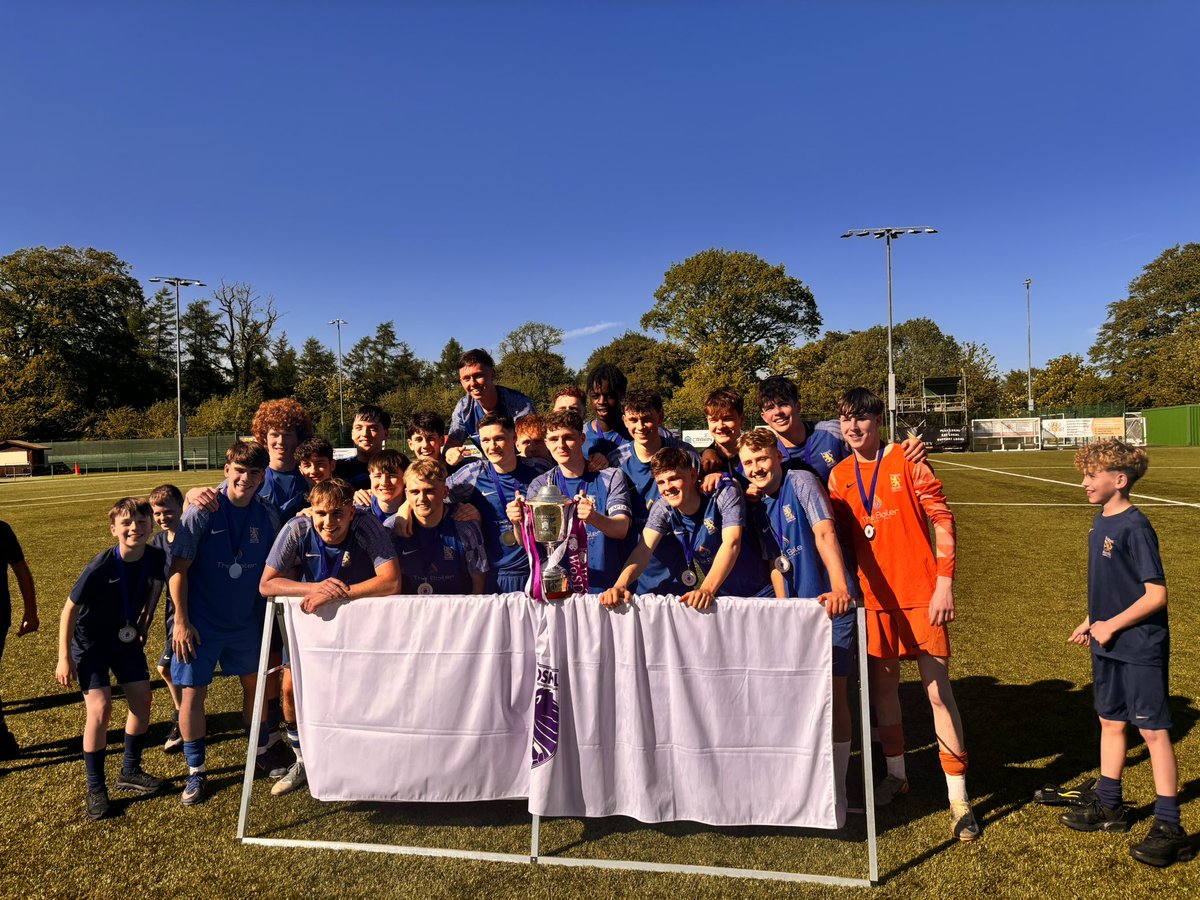 KnightswoodU20s's tweet photo. 🔵⚪️Result⚪️🔵
Knightswood FC are @OfficialWoSFDL Conference Champions 🏆 

We would like to congratulate @BurghU20 on an impressive season &amp; for a great game that went right to the last minute.

Credit to our lads though who were clinical on the day 

Motm @RyanPorter84604 🙌🏻 https://t.co/jJWYCCKgl9