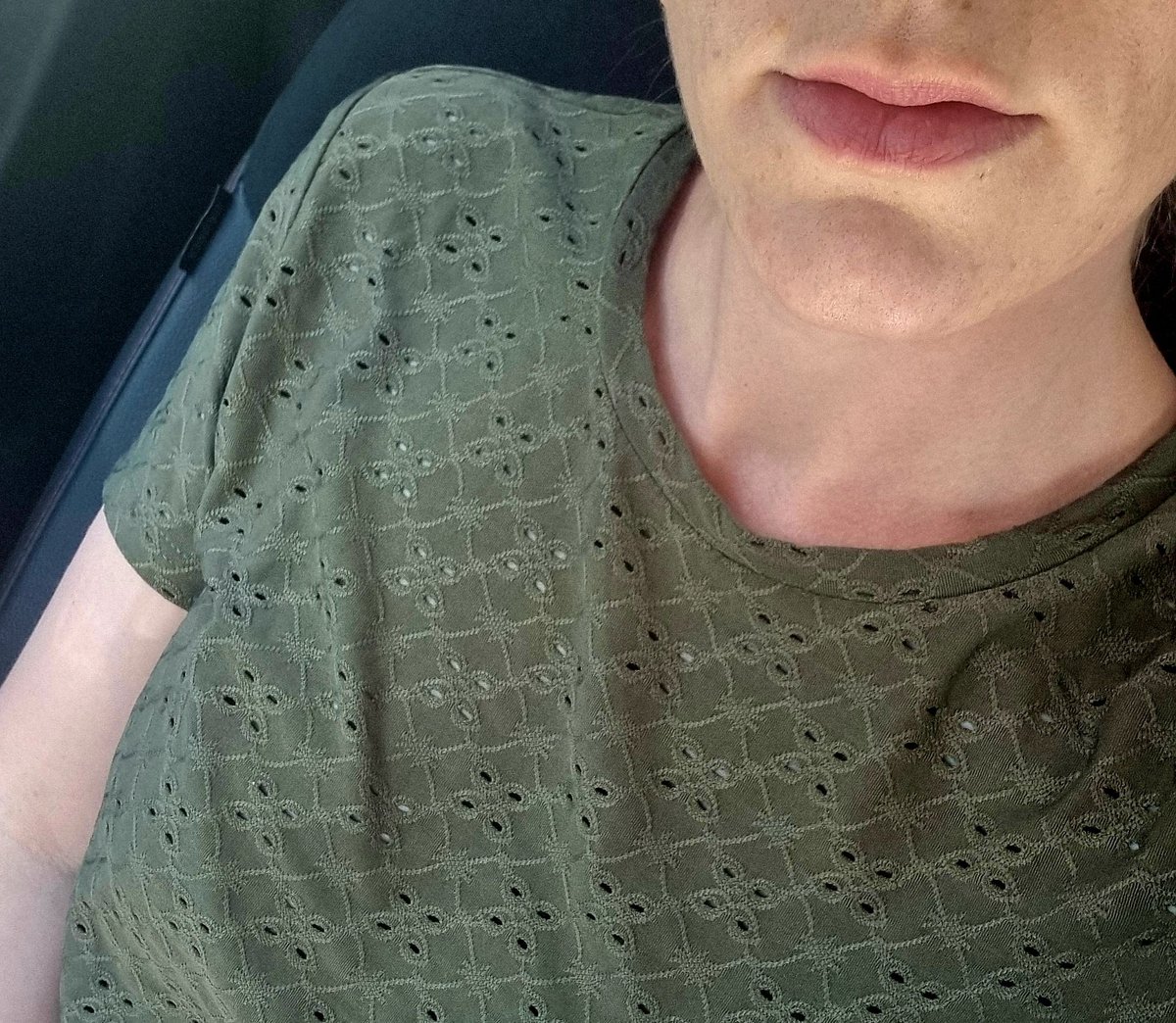Rousse Obsidienne tweet media
