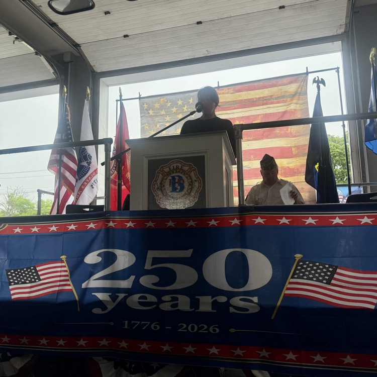 mryanbps's tweet photo. Despite the rain the Berkley Memorial Day Ceremony was a beautiful tribute honoring those who made the greatest sacrifice for our country. Berkley Public Schools honors and remembers all those who gave their lives so we can live ours. 🇺🇸❤️🤍💙 https://t.co/zurrWRwqkA