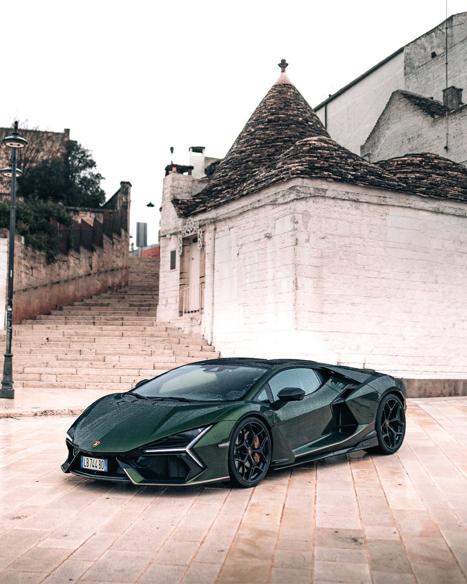 Lamborghini tweet picture