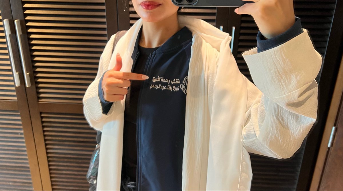 Nina 🦢 tweet media