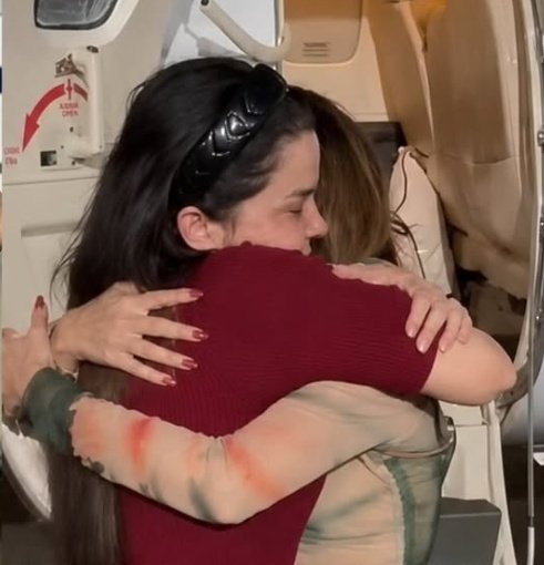 amor_sagradoMeM's tweet photo. "Lar" pode ser alguém - e geralmente é

No fundo queremos apenas nos sentir seguros. Simplesmente em casa... 🥹❤️‍🩹 https://t.co/Vzu9ltYTG7