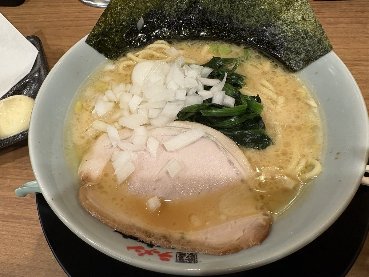 Lalphyx's tweet photo. 深夜1:00に大変申し訳なく思っております https://t.co/bQc9KJhqCT