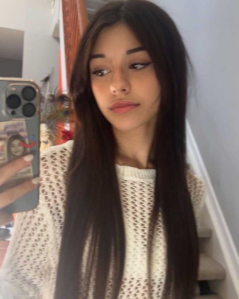 Emily Lily Bell tweet media