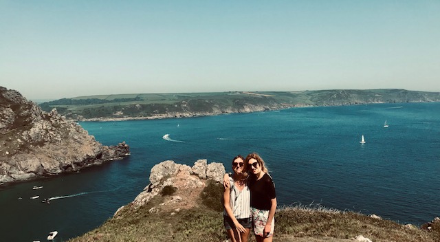 BethanySkinnard's tweet photo. #Salcombe on a βοΈ Bank Holiday #SWCoastPath #SouthSands #Devon - thanks to @SouthSandsHotel for the warm welcome https://t.co/jF8bHWY3Be