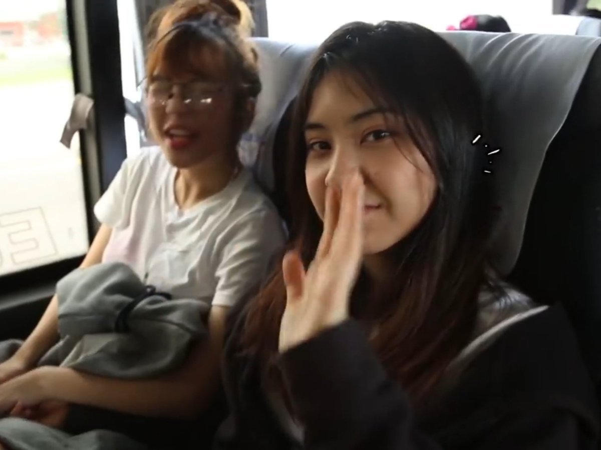 ThamMiieZ's tweet photo. ตำนานนั่งรถทัวร์แบบ คีพคู่จ้าาา 
-เฌอสิค
-น้ำหนึ่งเนย
-แจนแก้ว
-อรตาหวาน
-ปัญเจนนิษฐ์ 

และอื่นๆ อีกมากมายย 💜 https://t.co/JCIOMjBj4W