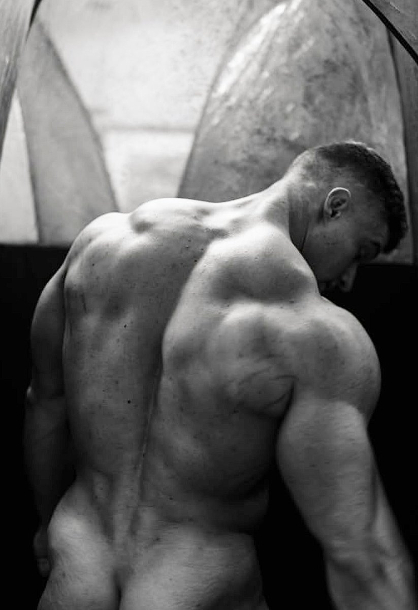 BodybuildersHOT's tweet photo. 💪 LUCA REGER
👊 https://t.co/Bg0udR6tWw?

#bodybuildingbackstage #bodybuilding #backstage #nakedbodybuilder #tanning #tan #hotbodybuilder #bodybuildingtan #nakedtan #protan #ifbbpro #bodybuilder #naked #muscletan #german #germanbodybuilder https://t.co/P6qfbO4j3j