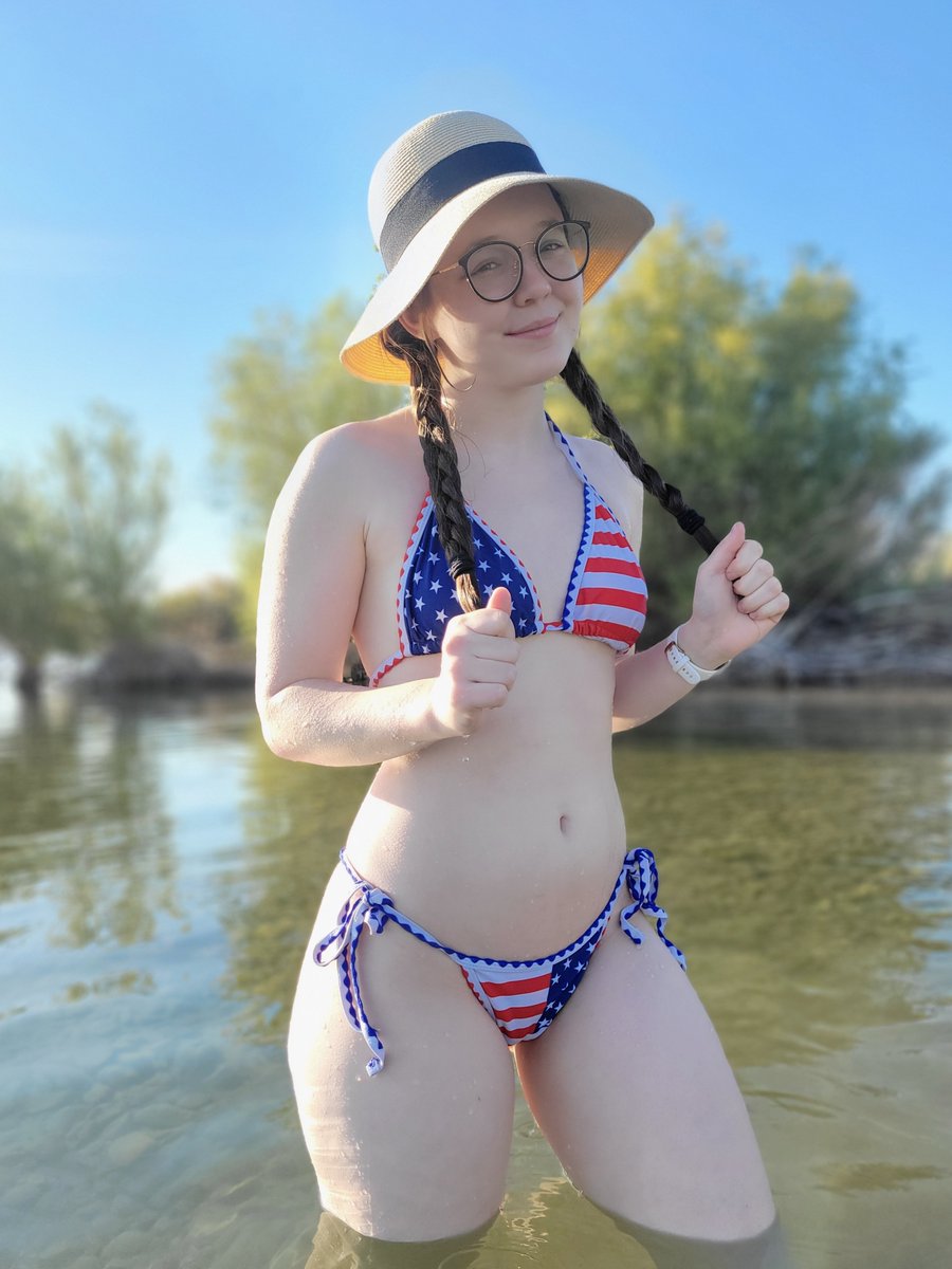 meee_ruh's tweet photo. happy memorial day!! https://t.co/5dlFJ5sqXB