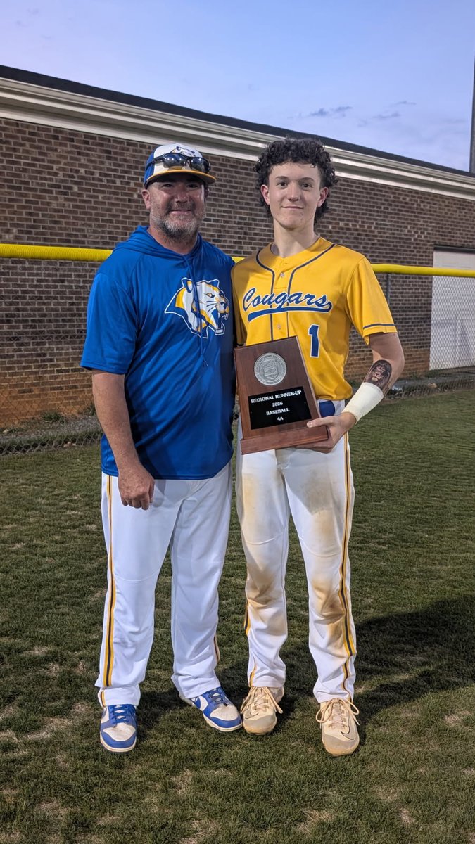 LucasConnor2027's tweet photo. 👤 Lucas Connor ● '27 ● C/OF/IF
👨‍🎓GPA 4.125
🏋‍♂️ 6'/165
🏠 Randleman, NC
🚨 #uncommitted / @FlatgroundBats / @BUncommitted / @CoastRecruits / @UBAuncommitted/ @uncommitted_BB / @ncbackstop 

1st time in school history made the 5th Round. JR yr: .419, 44 hits,  9 2b, 2 3b, 1 HR https://t.co/9aTxJvy2Ou