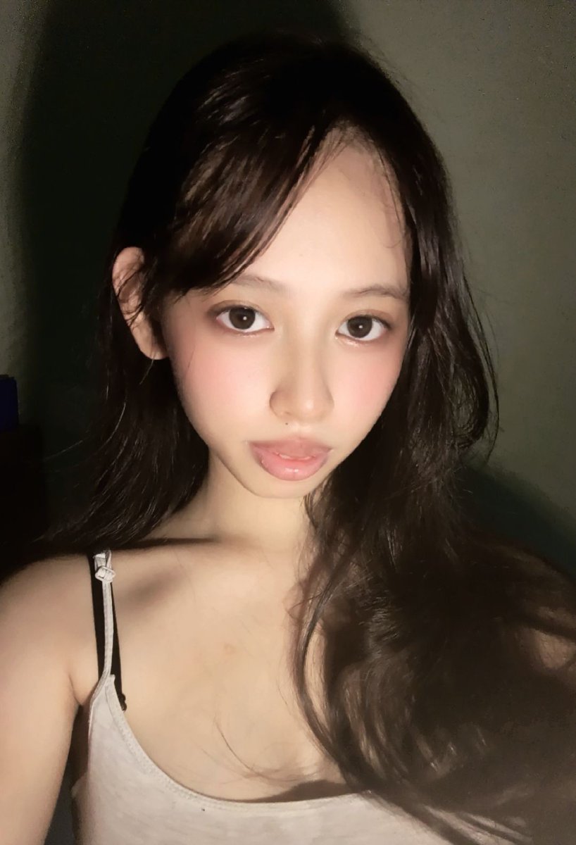 tx.liana on 𝙵𝙸𝚁𝙴 🌙 tweet media