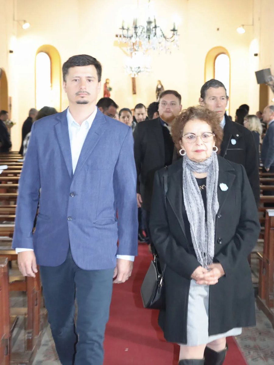 gcastanedaok's tweet photo. Participamos del tradicional Te Deum por el 216° aniversario de la Revolución de Mayo, realizado en la Parroquia Nuestra Señora del Rosario, junto a concejales del Partido Justicialista y dirigentes de Monte Caseros.

¡Viva la Patria! 🇦🇷 https://t.co/SkW5742sj5