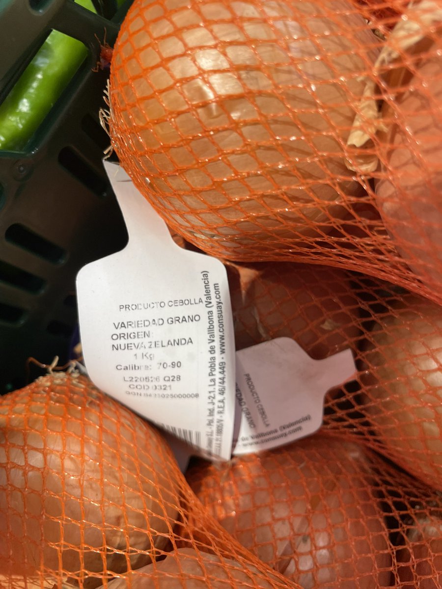 pepitobd's tweet photo. @Consum A 25 de mayo todo sigue igual y en el campo están pagando las cebollas a 0’10€kg en Valencia, por cierto desde hace más de un mes ya hay cebolla española https://t.co/hwyOqGZZnD