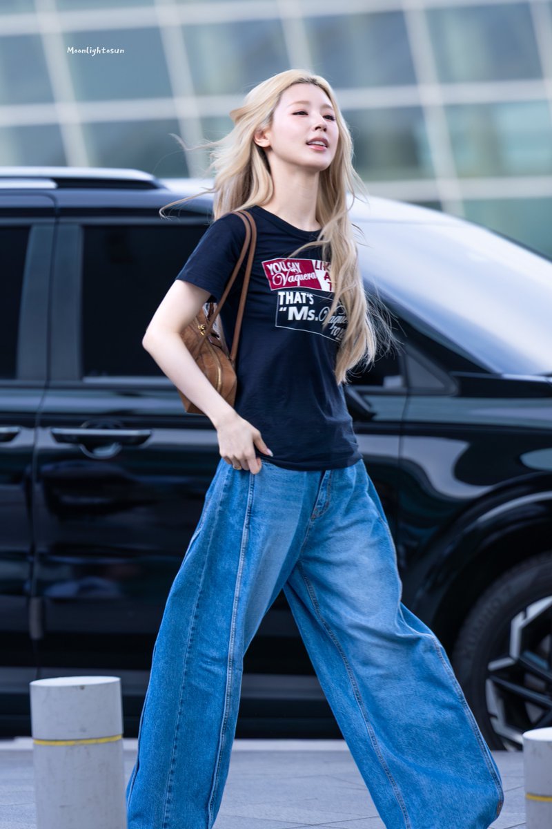 Moonlightosun's tweet photo. 260525  ICN✈️

OOTD💙

#MIYEON #미연 #ミヨン #idle #아이들 https://t.co/R4U2Be8zwj