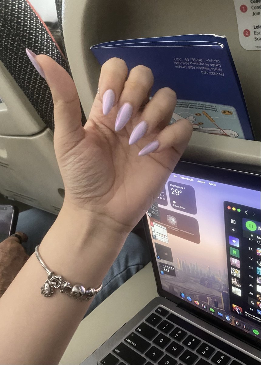 sofia tweet media