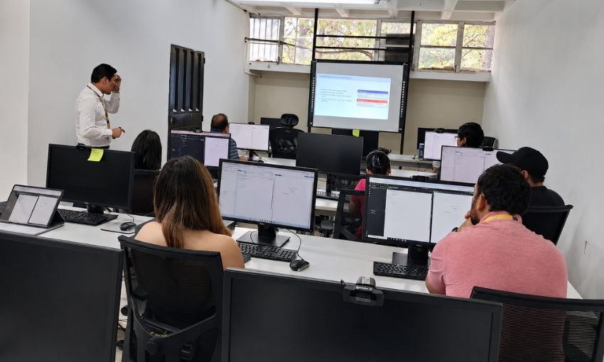 editorialUNAH's tweet photo. Editar ciencia exige innovación. 📚🔬

La Editorial Universitaria fortalece sus capacidades en edición científica con una capacitación en LaTeX impartida por la Escuela de Física de la Facultad de Ciencias de la UNAH.

https://t.co/szIQmLyCaF https://t.co/Pl3G6w1erc