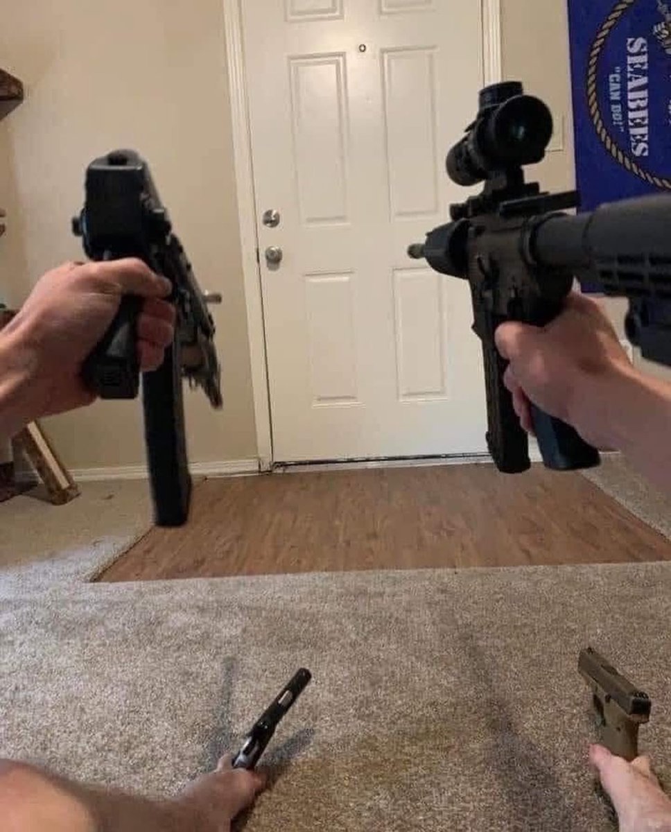 WeaponsVault's tweet photo. Ready for anything https://t.co/3sqJ0skofz