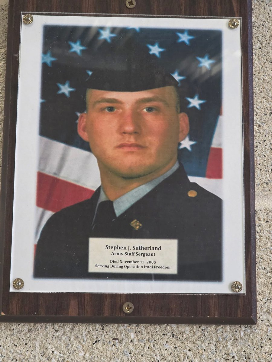 ClearviewFB's tweet photo. This Memorial Day, as we pay solemn tribute to those men and women who gave their lives fighting for our country, we pause to remember the members of the Clearview Pioneers family who made the ultimate sacrifice defending the freedoms we hold so dear. 
🇺🇸🇺🇸🇺🇸🇺🇸🇺🇸🇺🇸🇺🇸🇺🇸🇺🇸 https://t.co/9HtzUQqM8y