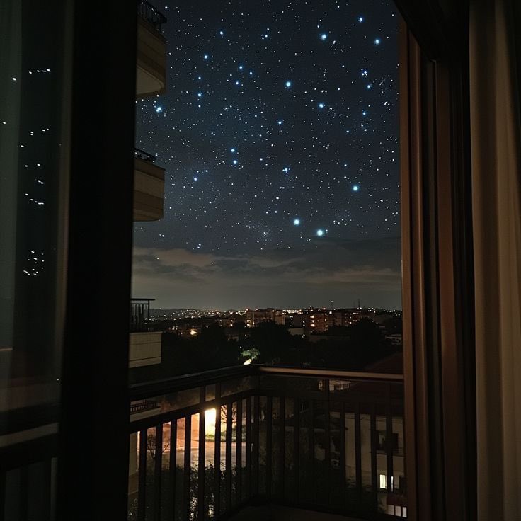 astrooalert's tweet photo. Quiet night, shining stars✨ https://t.co/LkT8bM5YCZ