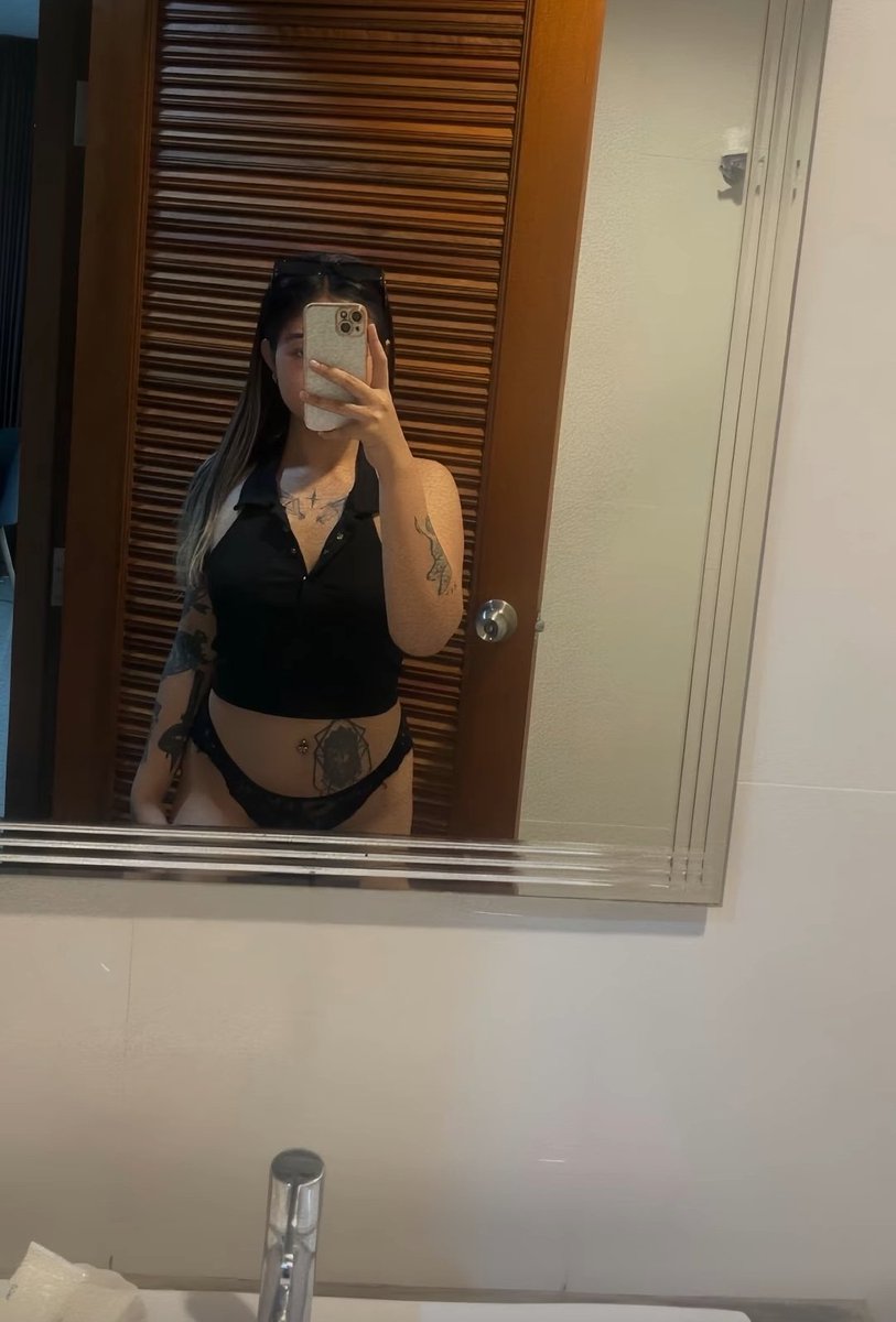 ชอบชักว่าวกับเสื้อในสาวสวย tweet media