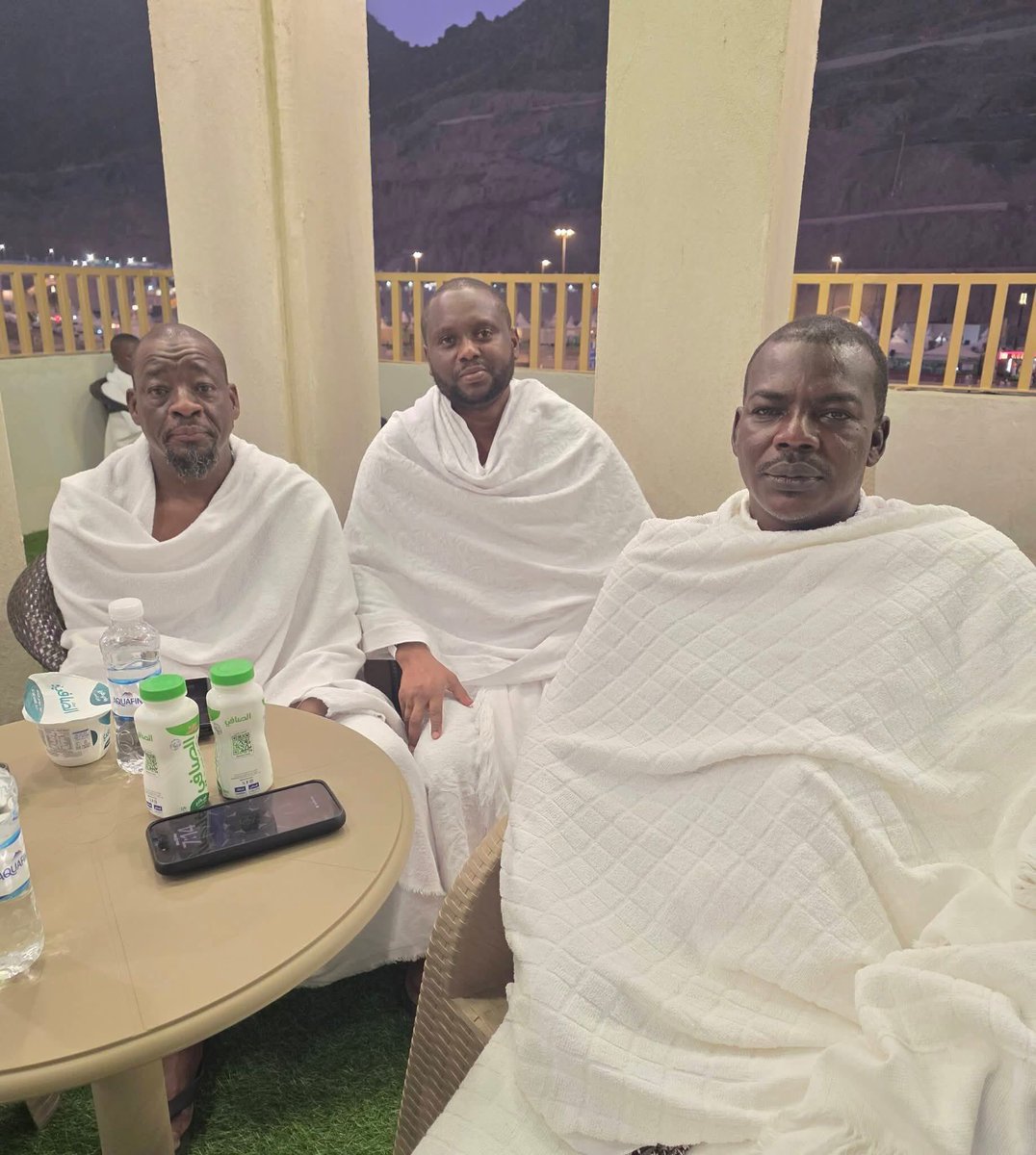 KSLGrassroots's tweet photo. Allah ya karbi ibadah shugaba Sen. @KakaShehu Lawan, SAN.

A birnin Madinah.

#KSL
#BornoCentral 
#madina https://t.co/RSaab2mvss