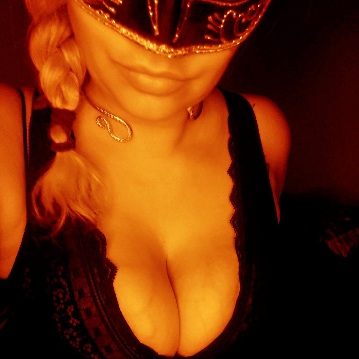 Goddess_Lola69's tweet photo. Heb nu een aantal sissys in chastity zitten en ik geniet er zo erg van!

Wie is de volgende..? Blijven scrollen heeft geen zin.. mijn geheim is namelijk

Lees meer... https://t.co/7rubCDpEKD