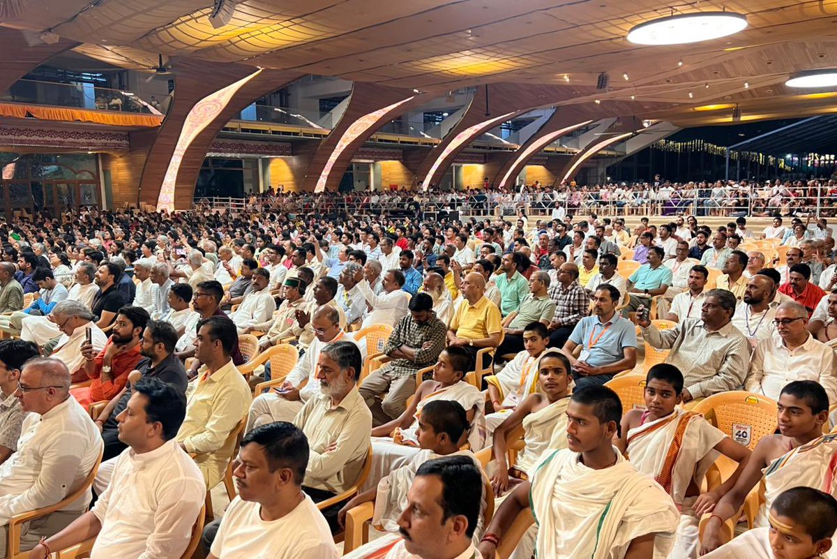 Gurudev Sri Sri Ravi Shankar tweet media