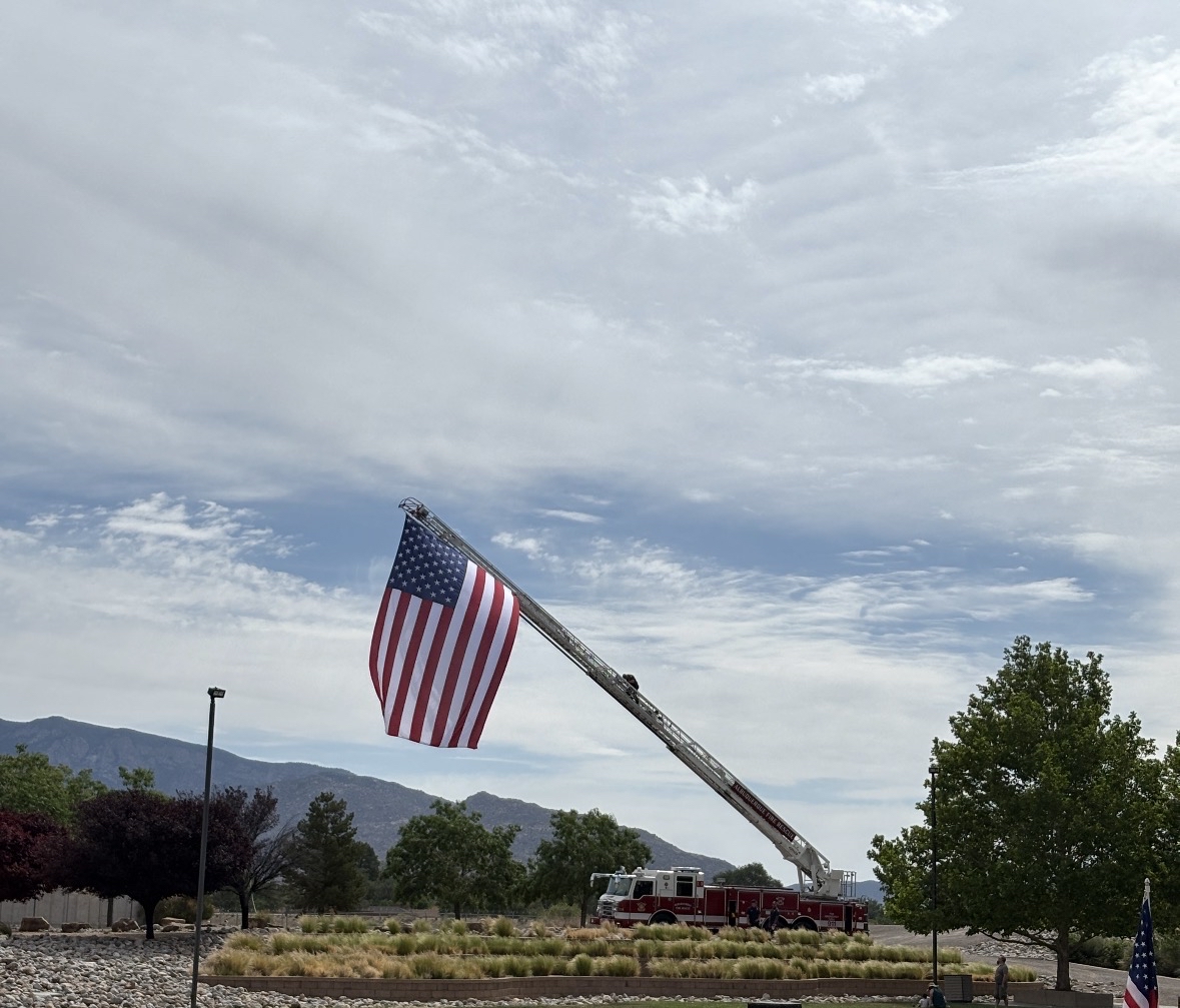 BerncoDa's tweet photo. On behalf of the Bernalillo County District Attorney’s Office, we honor and remember the brave men and women who made the ultimate sacrifice for our country. This Memorial Day, we thank you for your service, courage, and selfless dedication. Your sacrifice will never be forgotten. 🇺🇸