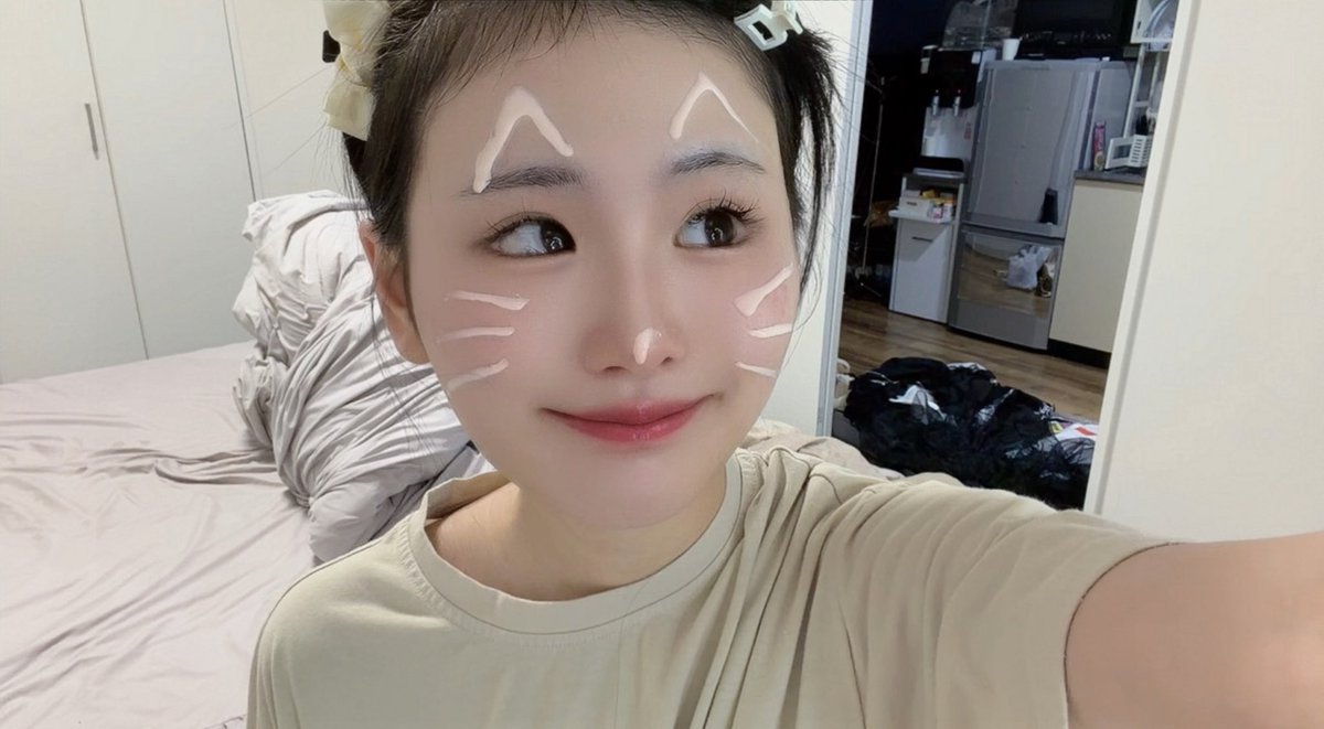 ꧦ𐅁𐀸𐋠𛰙᭜᭜