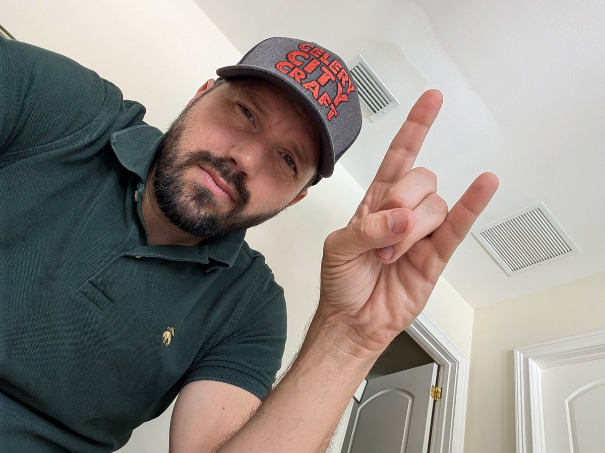 Drew Roberts tweet media