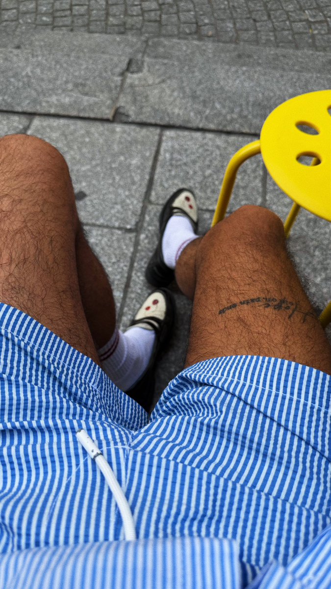 NEstiive's tweet photo. Le retour des bouclettes et du
Soleil 🤭 https://t.co/0xO8GWO72H