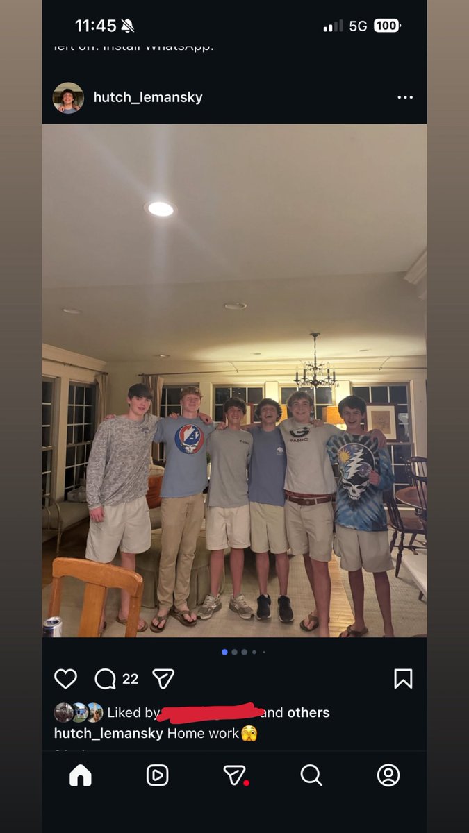 Vineyard Vines Whale tweet media