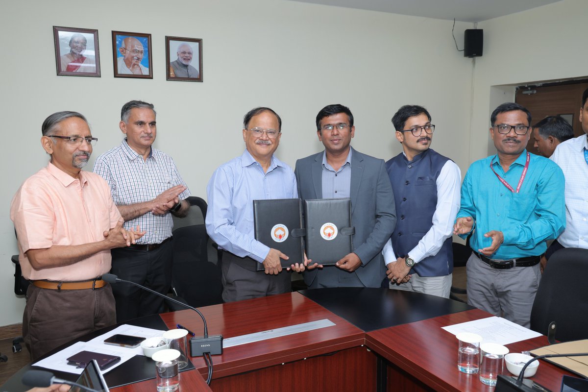 ncmrwfmoes's tweet photo. NCMRWF signed MOU with Adani Green Energy Limited(AGEL) for data exchange and collaborative work to improve NWP forecasting for Renewable Energy and also capacity building. https://t.co/DdDmWI6CGk