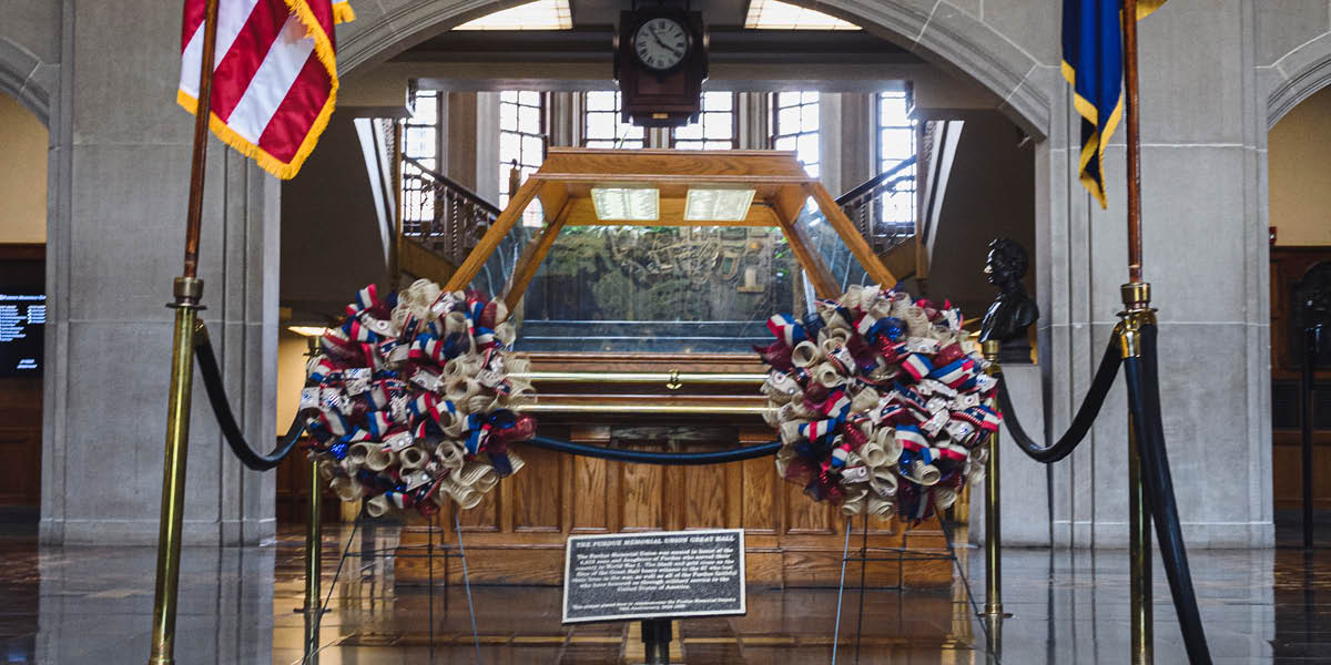 LifeAtPurdue's tweet photo. On this #MemorialDay, we honor and remember those who courageously gave their lives for our country. 🇺🇸 

Did you know the @PurdueUnion was named to recognize the 67 Boilermakers who gave their lives in World War I? https://t.co/2v4qDQBaYm