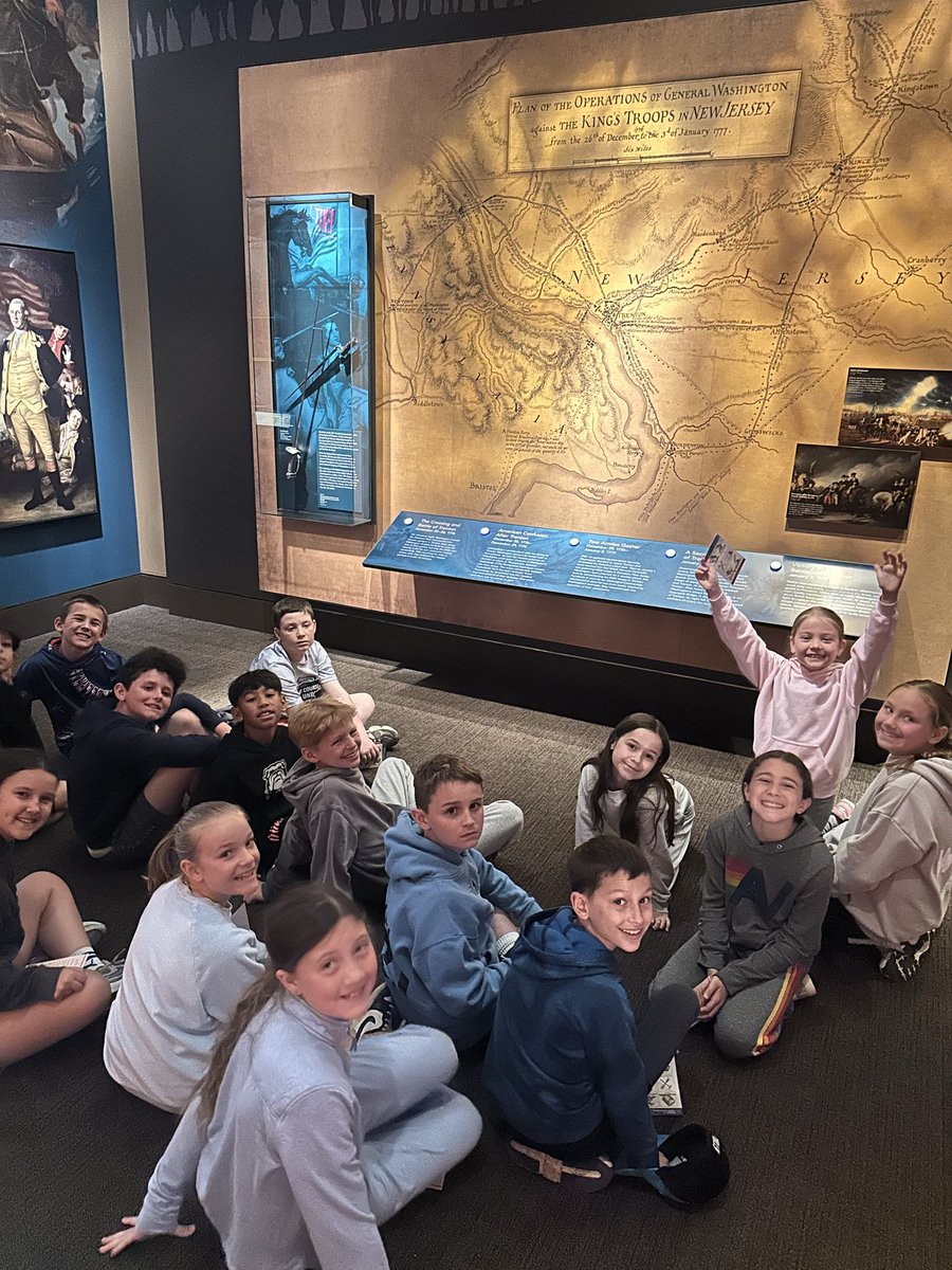 central4D's tweet photo. After studying the American Revolution, 4th grade had the opportunity to take a field trip to the American Revolution Museum. Such a great experience!🇺🇸 @CentralES1 https://t.co/FY7mnlqoyu
