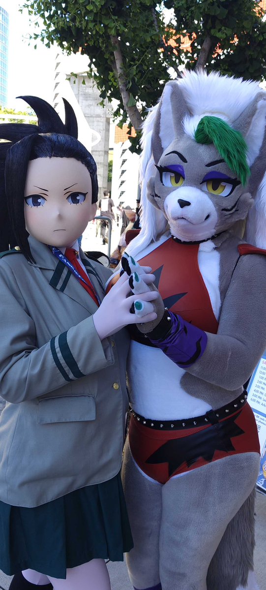 Loxy_Esdee's tweet photo. Had an amazing time @FanimeCon ! I was lucky to hang out with @MeiFurr and @WeyliArt ! Loved the experience and time together! 

Momo: essexeye on Bluesky
Loona cosplay(left): fizdryypz on Instagram 
#furry #Fursuiting #FanimeCon #cosplay https://t.co/YKYSbxmte3