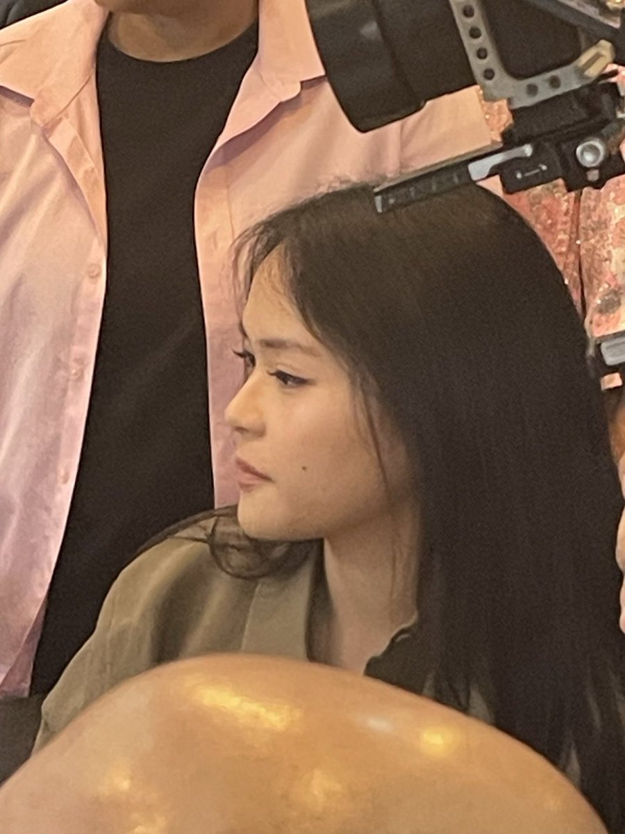str8butlowkey's tweet photo. yez bi, gets na gets kita https://t.co/zfvdAjWnOT